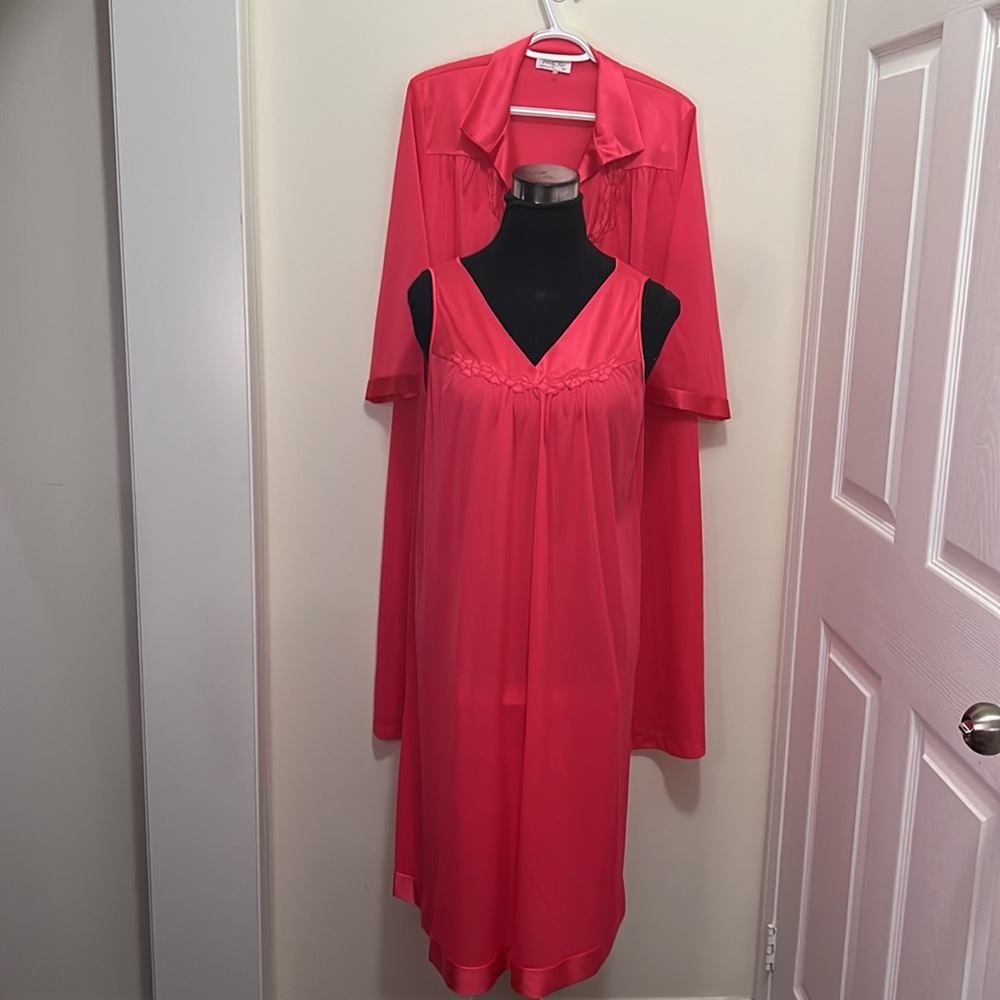 Vanity Fair Vintage Pink Barbie Nightie & Cover up Set Size Medium